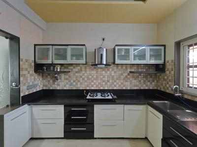 Kitchen Image of 3345 Sq.ft 4 BHK Independent House for sale in Science City Ahmedabad for Rs. 67500000