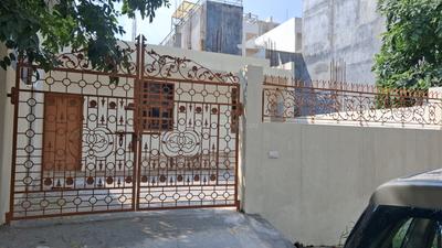 Balcony Image of 1300 Sq.ft 2 BHK Independent House for sale in Sector 52 Noida for Rs. 37500000