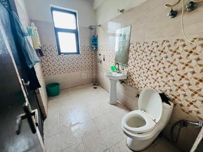 Bathroom Image of 2150 Sq.ft 3 BHK Builder Floor for sale in Omaxe North Avenue II, Omaxe City Bahadurgarh for Rs. 7000000