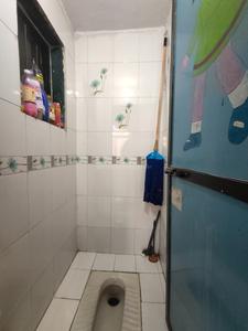Bathroom Image of 385 Sq.ft 1 RK Apartment / Flat for sale in Kalwa Thane for Rs. 2750000