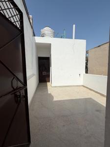 Balcony Image of 400 Sq.ft 2 BHK Builder Floor for rent in Sector 4 Rohini New Delhi for Rs. 17000