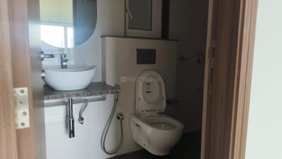 Image of 786 Sq.ft 2 BHK Apartment / Flat for sale in Shapoorji Pallonji BKC 28, Bandra East, Mumbai for Rs. 25200000