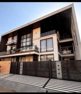Image of 9000 Sq.ft 6 BHK Villa for sale in Nirman Nagar, Jaipur for Rs. 150000000