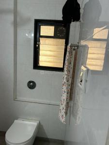 Bathroom Image of 1200 Sq.ft 3 BHK Apartment / Flat for rent in Shree Tirupati Siddeshwar Gardens, Thane West Thane for Rs. 55000