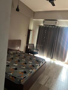Bedroom Image of 435 Sq.ft 1 RK Apartment / Flat for rent in Paramount Golfforeste Oak & Pine, Surajpur Greater Noida for Rs. 15000