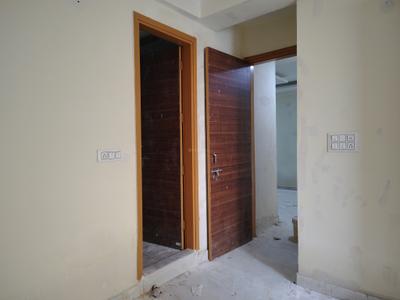 Bedroom Image of 650 Sq.ft 2 BHK Apartment / Flat for sale in Sangam Vihar New Delhi for Rs. 3500000