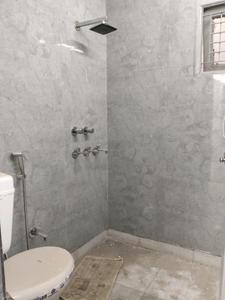 Common Bathroom Image of 675 Sq.ft 3 BHK Builder Floor for sale in Laxmi Nagar New Delhi for Rs. 5800000