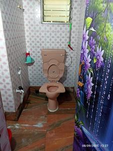 Bathroom Image of 500 Sq.ft 2 BHK Apartment / Flat for sale in Lake Town Kolkata for Rs. 2000000