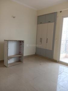 Bedroom Image of 1375 Sq.ft 3.5 BHK Apartment / Flat for sale in Amrapali Crystal Homes Phase 1, Sector 76 Noida for Rs. 17200000