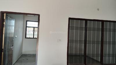 Bedroom Image of 1200 Sq.ft 2 BHK Independent House for rent in Haibat Mau Mawaiya Lucknow for Rs. 9000