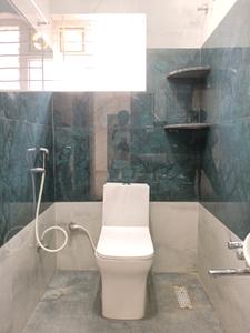 Common Bathroom Image of 1300 Sq.ft 3 BHK Apartment / Flat for rent in K R Puram Bengaluru for Rs. 42000