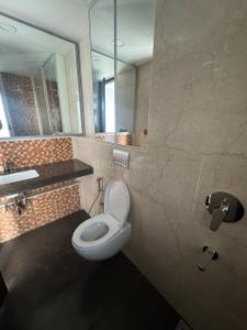 Bathroom Image of 3450 Sq.ft 4 BHK Apartment / Flat for sale in Hiranandani Gardens Odyssey II, Powai Mumbai for Rs. 125100000