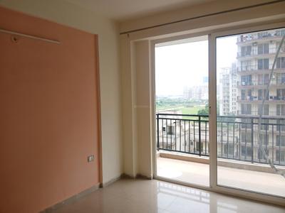 Bedroom Image of 750 Sq.ft 3 BHK Apartment / Flat for sale in ROF Aalayas Phase 2, Sector 102 Gurgaon for Rs. 8000000