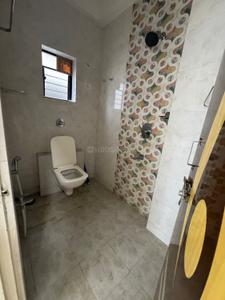 Bathroom Image of 1200 Sq.ft 2 BHK Apartment / Flat for rent in Manish Nagar Nagpur for Rs. 20000