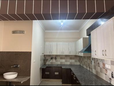 Kitchen Image of 5500 Sq.ft 6 BHK Villa for sale in BHEL Township, Sector 17 Noida for Rs. 149500000