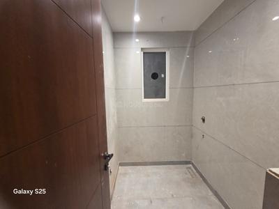 Image of 2250 Sq.ft 3 BHK Builder Floor for sale in Laxmi Nagar, New Delhi for Rs. 47000000