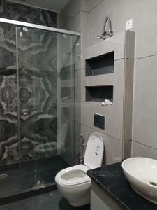 Bathroom Image of 900 Sq.ft 3 BHK Builder Floor for sale in Luxury Homes, Paschim Vihar New Delhi for Rs. 13600000