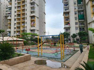 Image of 1677 Sq.ft 3 BHK Apartment / Flat for rent in BPTP Princess Park, Sector 86, Faridabad for Rs. 45000
