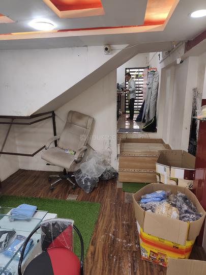 Rajwada, Maharaja Tukoji Rao Holker Cloth Market Main Image 1