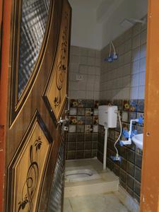 Common Bathroom Image of 750 Sq.ft 2 BHK Builder Floor for sale in DLF Ankur Vihar Ghaziabad for Rs. 2365555