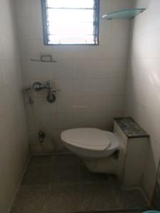 Common Bathroom Image of 1150 Sq.ft 2 BHK Apartment / Flat for rent in Magarpatta Iris, Magarpatta City Pune for Rs. 32000