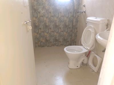 Common Bathroom Image of 1000 Sq.ft 2 BHK Apartment / Flat for sale in Signature Global The Millennia 2, Sector 37D Gurgaon for Rs. 7391000