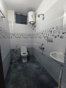 Bathroom Image of 1250 Sq.ft 2 BHK Apartment / Flat for rent in Ramamurthy Nagar Bengaluru for Rs. 35000