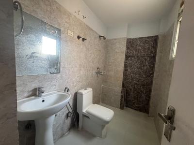 Bathroom Image of 1350 Sq.ft 3 BHK Apartment / Flat for rent in Nirala Aspire, Noida Extension Greater Noida for Rs. 25000