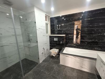 Bathroom Image of 4500 Sq.ft 4 BHK Builder Floor for sale in Palam Vihar Gurgaon for Rs. 31000000