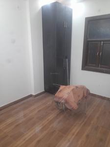 Bedroom Image of 1100 Sq.ft 2 BHK Builder Floor for rent in Preet Vihar New Delhi for Rs. 25000
