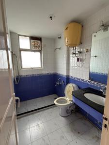 Bathroom Image of 1040 Sq.ft 2 BHK Apartment / Flat for sale in Eros Wembley Estate, Sector 50 Gurgaon for Rs. 16000000