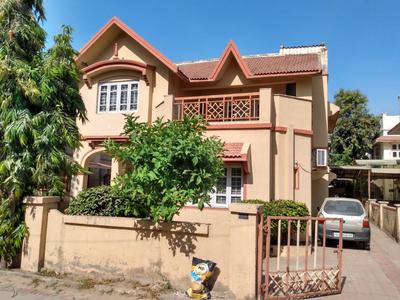 Image of 3150 Sq.ft 4 BHK Independent House for sale in Dev Kutir Bungalow, Ambli, Ahmedabad for Rs. 60000000