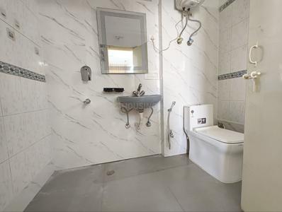 Bathroom Image of 1400 Sq.ft 2 BHK Apartment / Flat for rent in Basera CGHS, Sector 56 Gurgaon for Rs. 48000