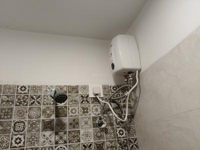 Bathroom Image of 312 Sq.ft 1 BHK Apartment / Flat for rent in HS Samarpan, Ghatkopar East Mumbai for Rs. 36000