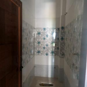 Bathroom Image of 540 Sq.ft 5 BHK Independent House for sale in Bhondsi Gurgaon for Rs. 6200000