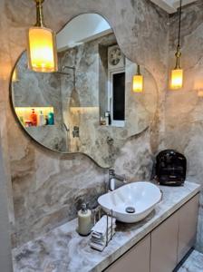 Image of 1750 Sq.ft 3 BHK Apartment / Flat for sale in Maker Tower, Cuffe Parade, Mumbai for Rs. 135000000