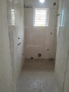 Bathroom Image of 880 Sq.ft 3 BHK Apartment / Flat for sale in Purbalok Kolkata for Rs. 6000000