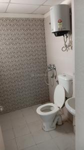 Image of 1075 Sq.ft 2 BHK Apartment / Flat for rent in Gaur City 7th Avenue, Noida Extension, Greater Noida for Rs. 23000