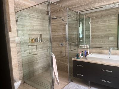 Bathroom Image of 5500 Sq.ft 4 BHK Builder Floor for rent in Anand Lok New Delhi for Rs. 550000