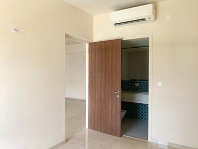Bedroom Image of 980 Sq.ft 2 BHK Apartment / Flat for rent in Lodha Sterling, Thane West Thane for Rs. 55000