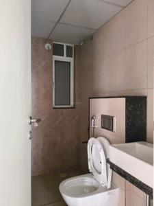 Common Bathroom Image of 900 Sq.ft 3 BHK Apartment / Flat for sale in Godrej Green Vistas by Godrej Properties Ltd. , Mahalunge Pune for Rs. 9300000