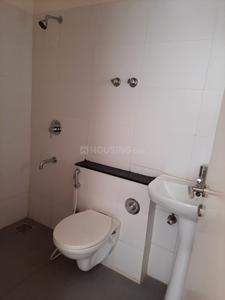 Bathroom Image of 850 Sq.ft 2 BHK Apartment / Flat for rent in Godrej Infinity, Mundhwa Pune for Rs. 30000