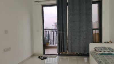 Living Room Image of 585 Sq.ft 1 BHK Apartment / Flat for sale in Amanora Gold Towers, Hadapsar Pune for Rs. 8000000