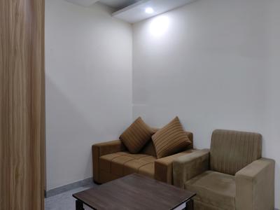 Living Room Image of 780 Sq.ft 1 BHK Builder Floor for rent in Sector 27 Gurgaon for Rs. 31000