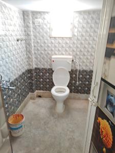 Bathroom Image of 1000 Sq.ft 3 BHK Apartment / Flat for sale in Baghajatin Kolkata for Rs. 4500000
