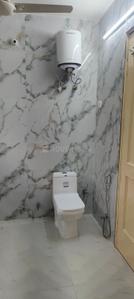 Bathroom Image of 1850 Sq.ft 3 BHK Builder Floor for rent in Sector 41 Noida for Rs. 46000