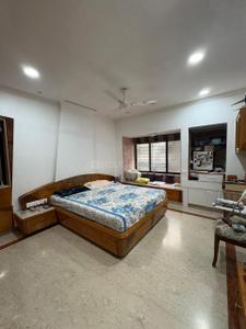 Bedroom Image of 960 Sq.ft 2 BHK Apartment / Flat for sale in Khar West Mumbai for Rs. 47500000