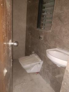 Common Bathroom Image of 455 Sq.ft 1 BHK Apartment / Flat for sale in Marine View, Borivali West Mumbai for Rs. 9100000