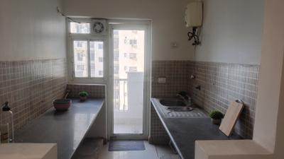 Kitchen Image of 1080 Sq.ft 2.5 BHK Apartment / Flat for sale in Nimbus The Hyde Park, Sector 78 Noida for Rs. 12200000