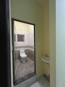 Bathroom Image of 750 Sq.ft 2 BHK Builder Floor for rent in Bommasandra Bengaluru for Rs. 14500